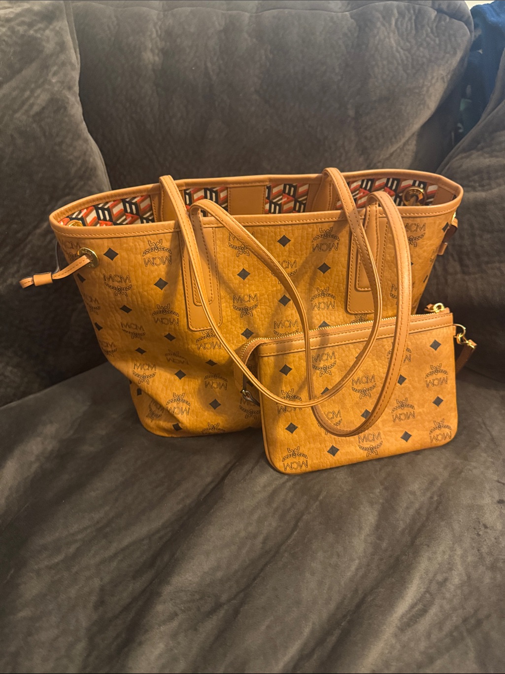 Mcm Cognac Visetos Reversible Tote With Matching Pouch - Cognac